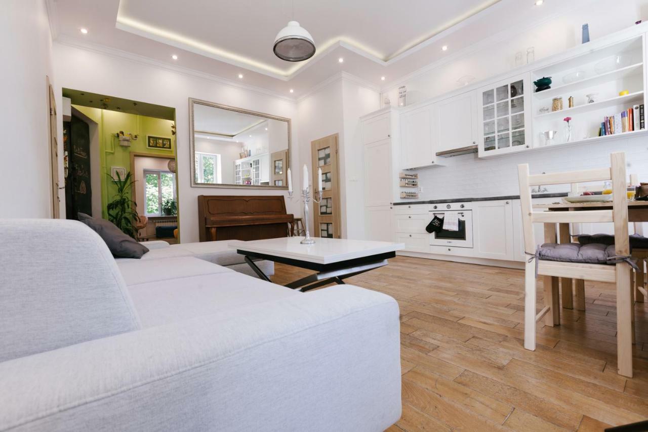 Ferienwohnung Warsaw Concierge Traveller'S Nest Wspolna Exterior foto