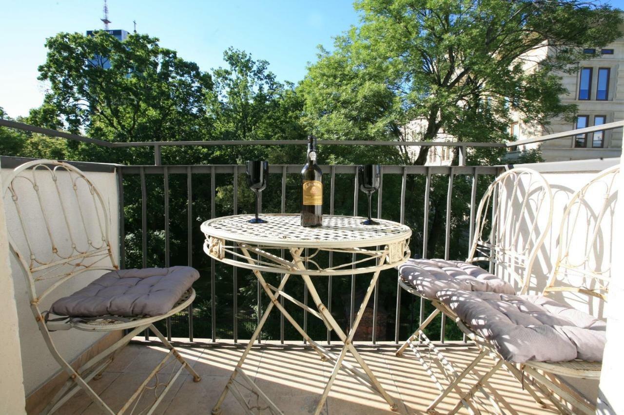 Ferienwohnung Warsaw Concierge Traveller'S Nest Wspolna Exterior foto